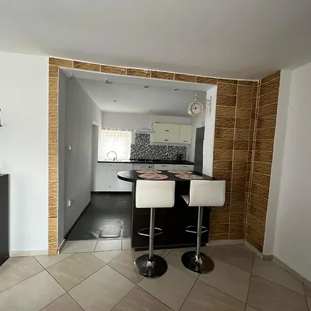 W Dworku Pod Twierdza Apartment Klodzko