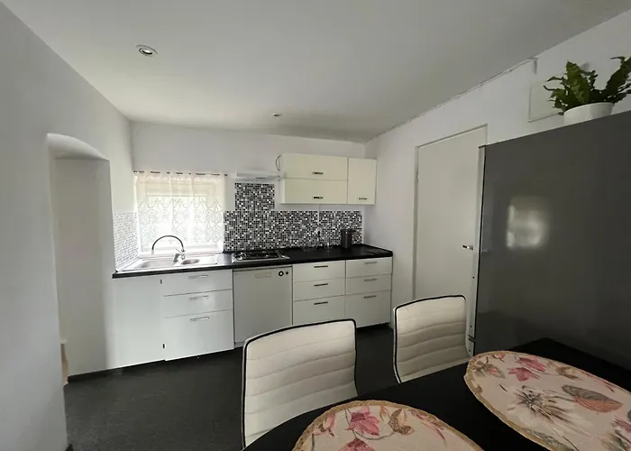 Апартаменты W Dworku Pod Twierdza Клодзко